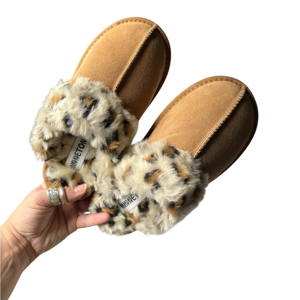 BNIB Minnetonka Leopard Joanna Slipper Clogs
